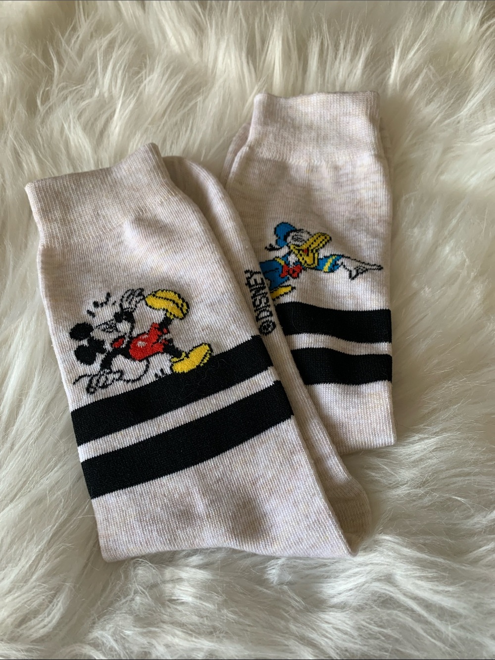 Disney Mickey Mouse and Donald Duck Men’s Crew One Pair Socks Lg. NWOT
